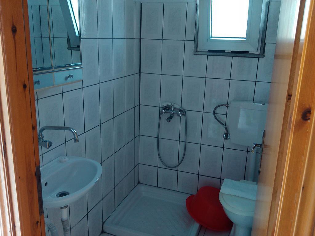 Ferienwohnung House Mantesos Kinira Exterior foto