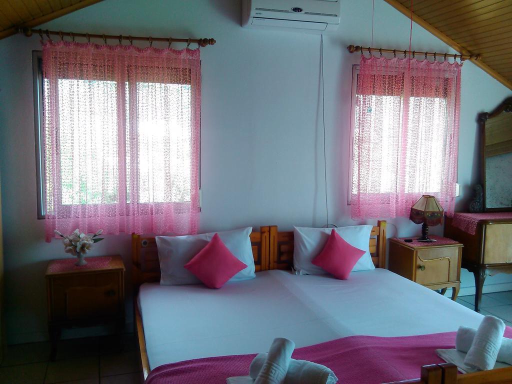 Ferienwohnung House Mantesos Kinira Exterior foto