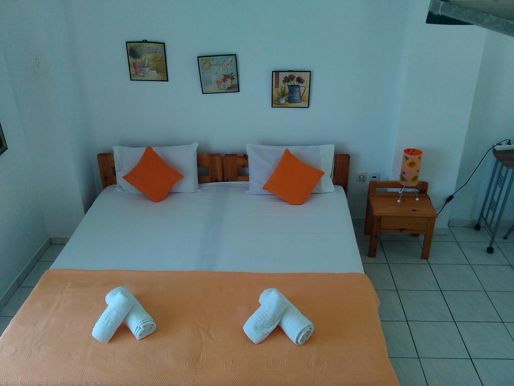 Ferienwohnung House Mantesos Kinira Exterior foto
