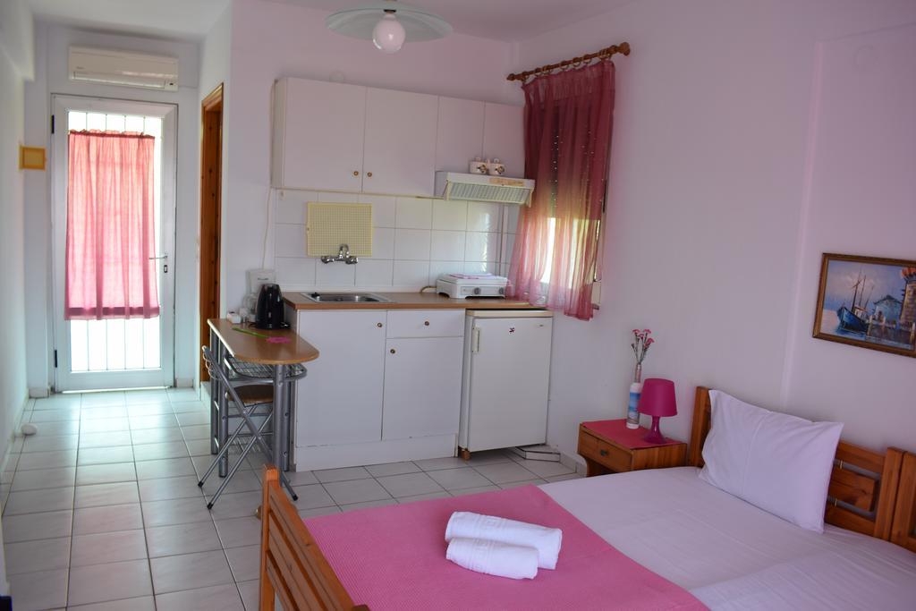 Ferienwohnung House Mantesos Kinira Exterior foto