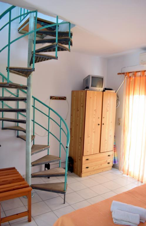 Ferienwohnung House Mantesos Kinira Exterior foto